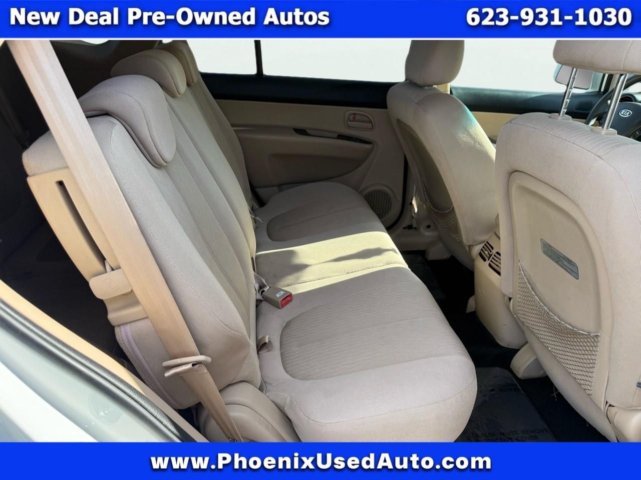 Kia Rondo LX 2010