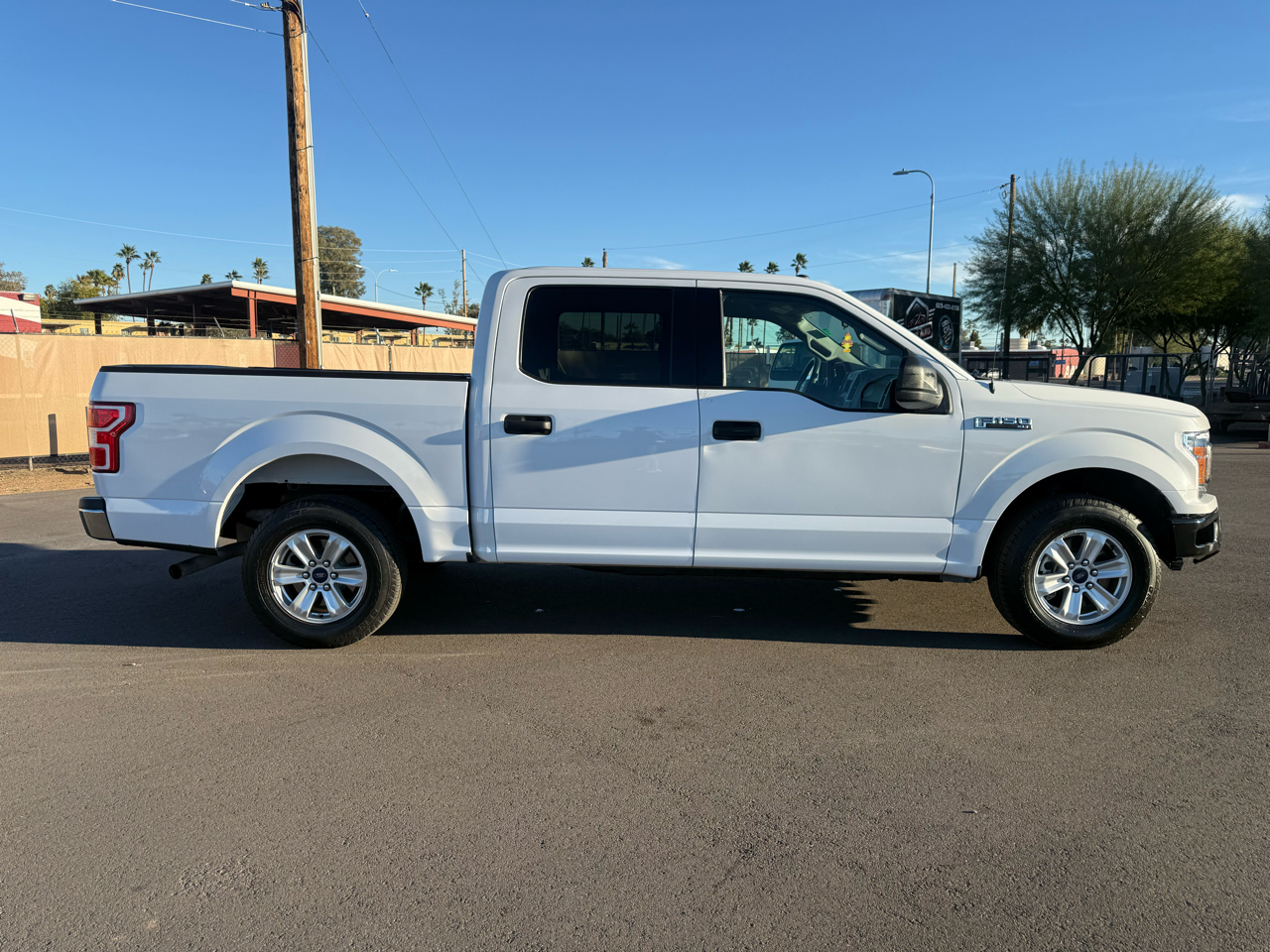 Ford F-150 2WD SuperCrew 139" XL 2018
