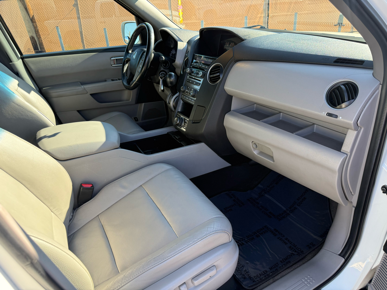 Honda Pilot Touring 2WD 5-Spd AT with DVD 2012