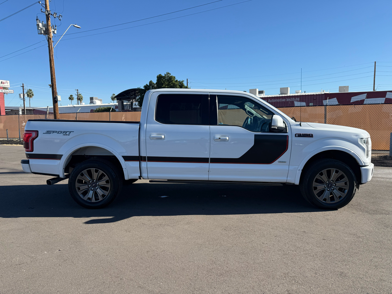 Ford F-150 4WD SuperCrew 145" XLT 2016