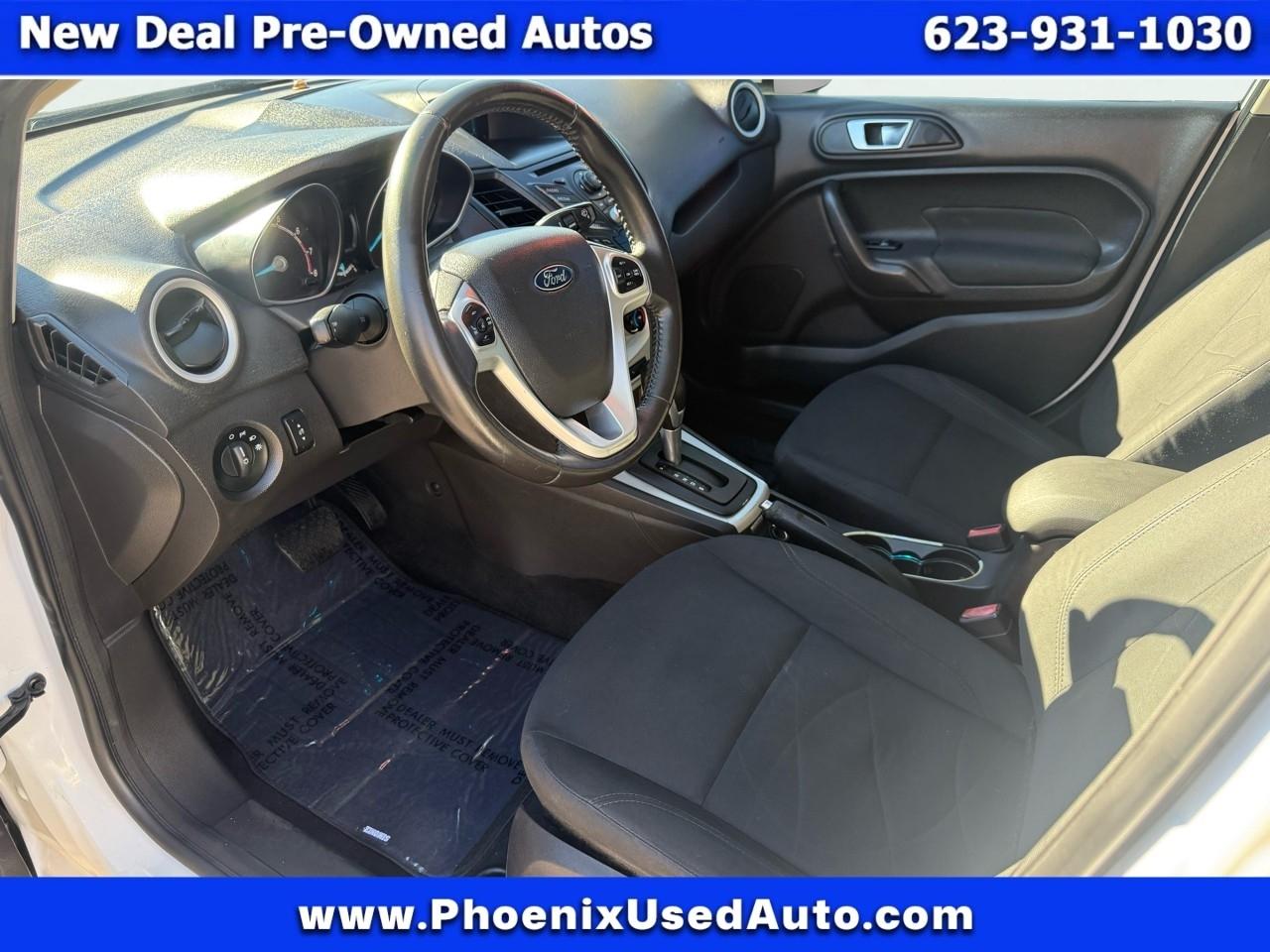 Ford Fiesta SE Sedan 2015