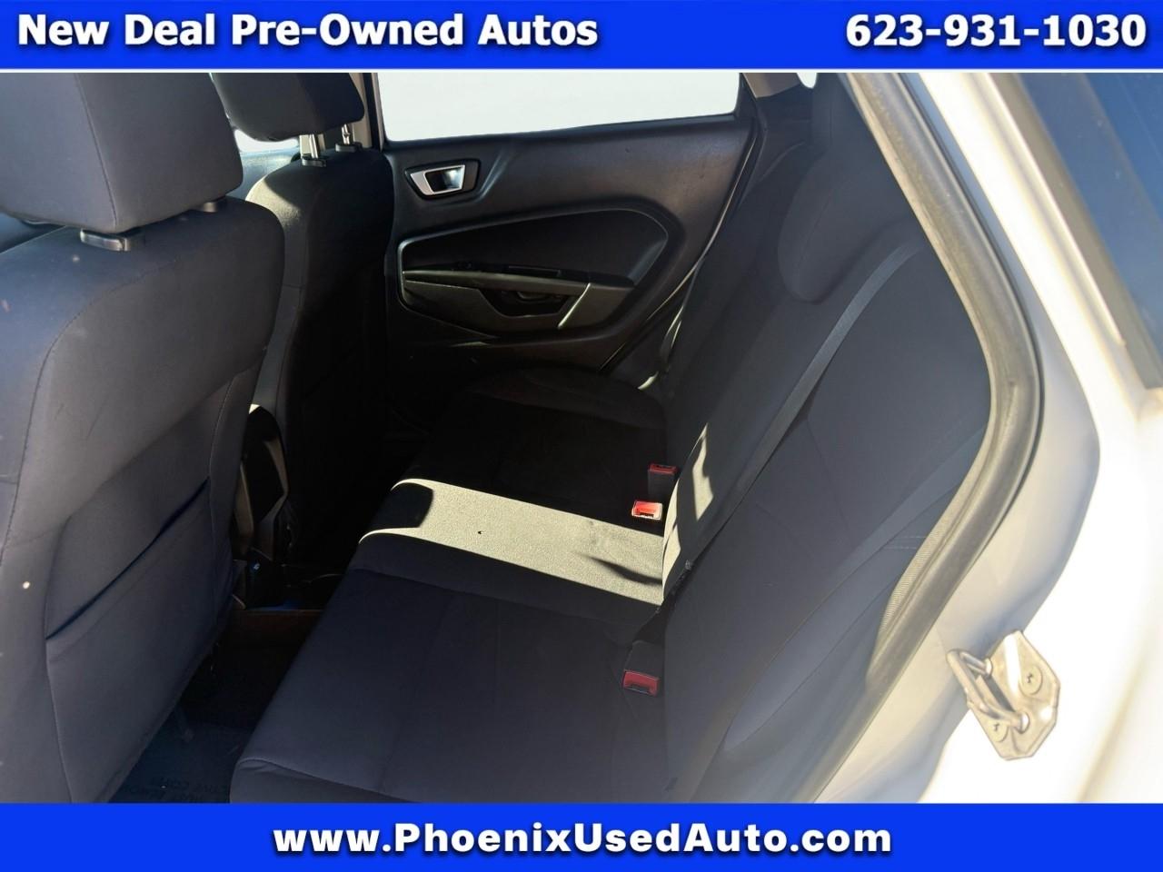 Ford Fiesta SE Sedan 2015