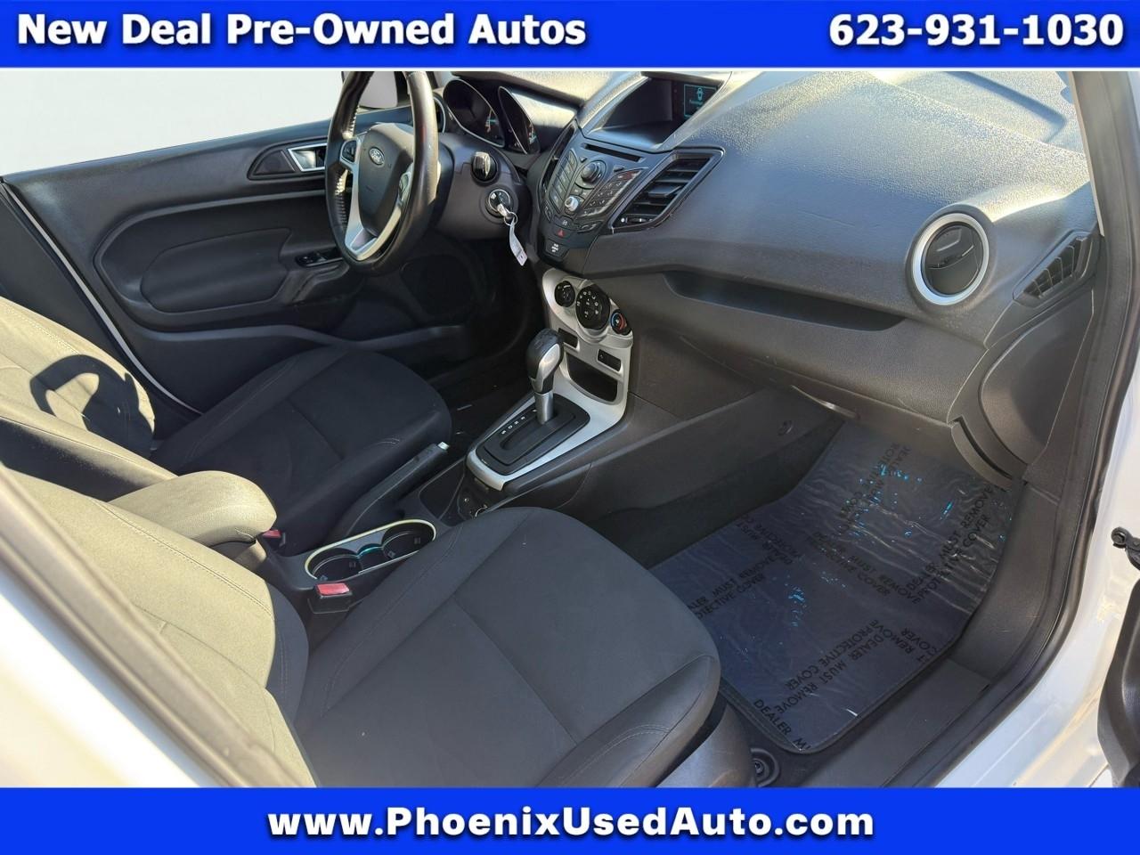 Ford Fiesta SE Sedan 2015