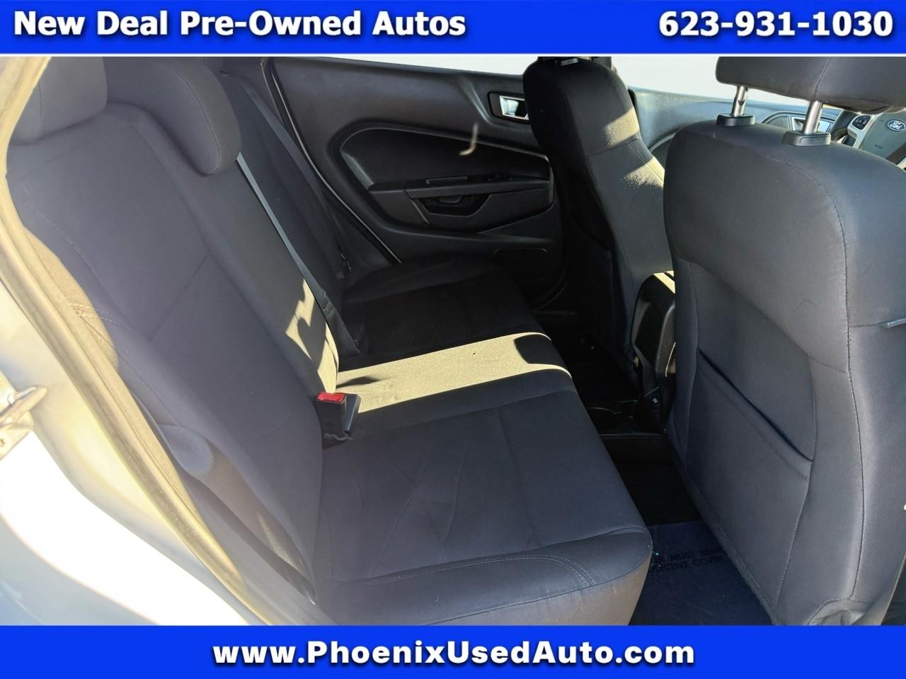 Ford Fiesta SE Sedan 2015