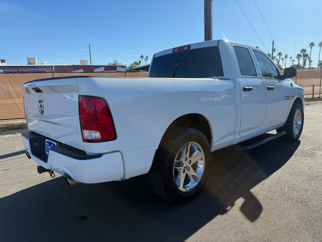 RAM 1500 2WD Crew Cab 140.5" Express 2017