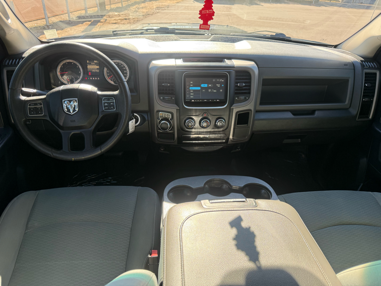 RAM 1500 2WD Crew Cab 140.5" Express 2017