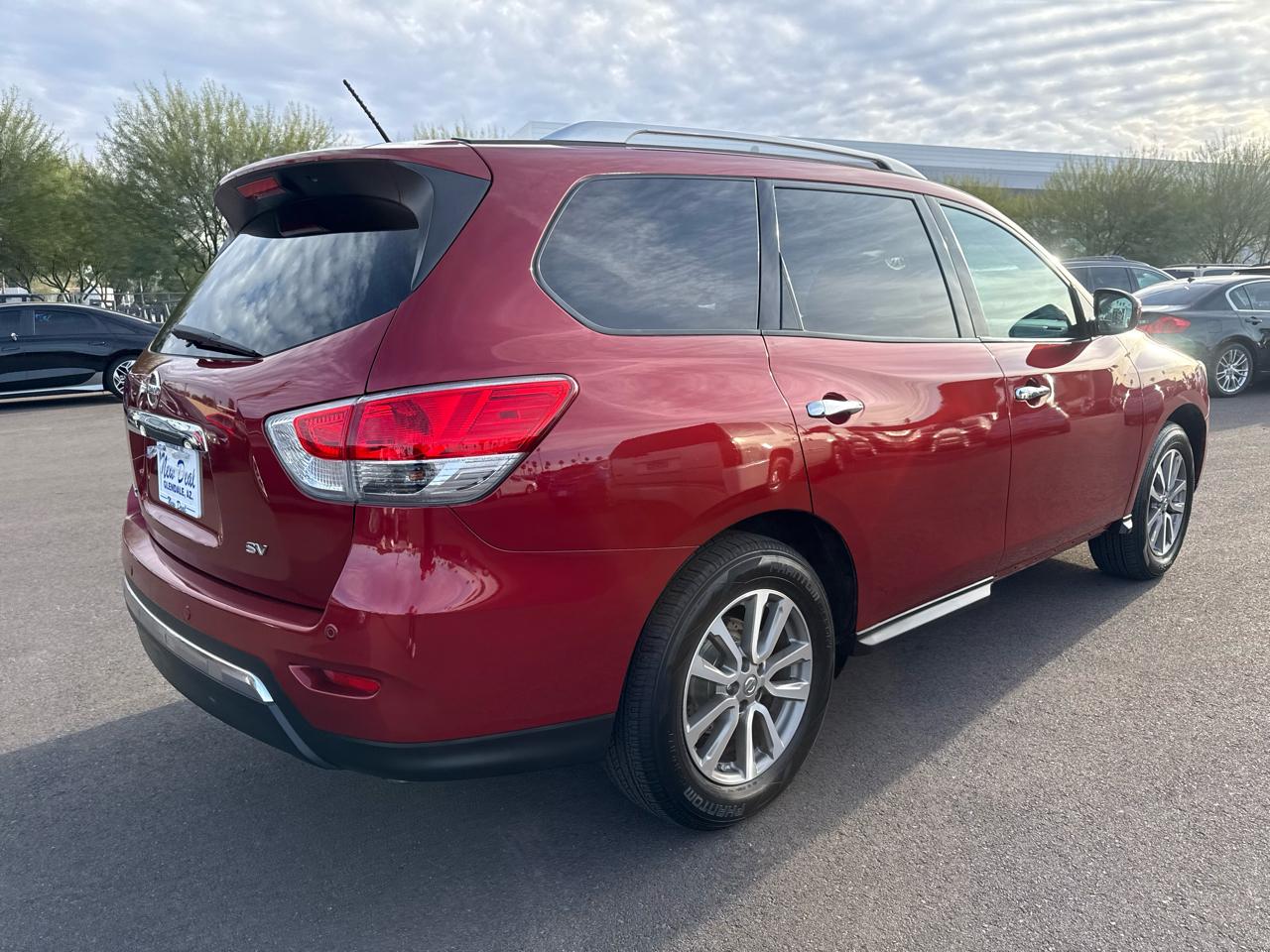 Nissan Pathfinder SV 2WD 2015