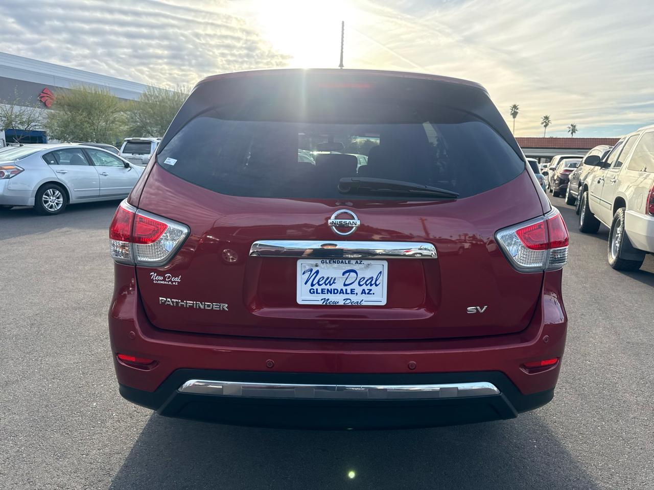 Nissan Pathfinder SV 2WD 2015