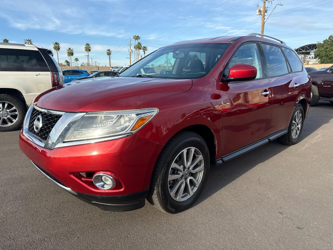 Nissan Pathfinder SV 2WD 2015