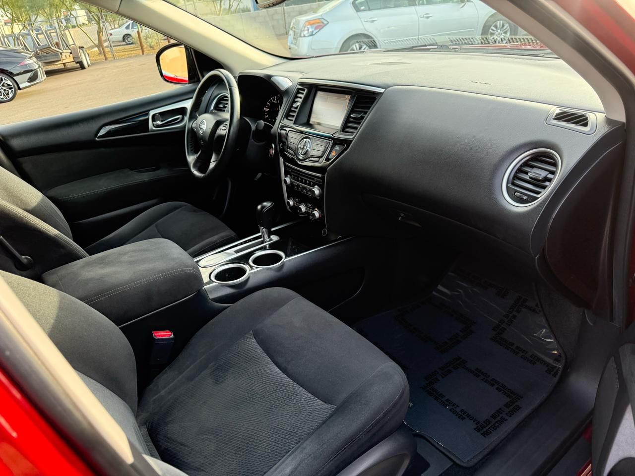 Nissan Pathfinder SV 2WD 2015