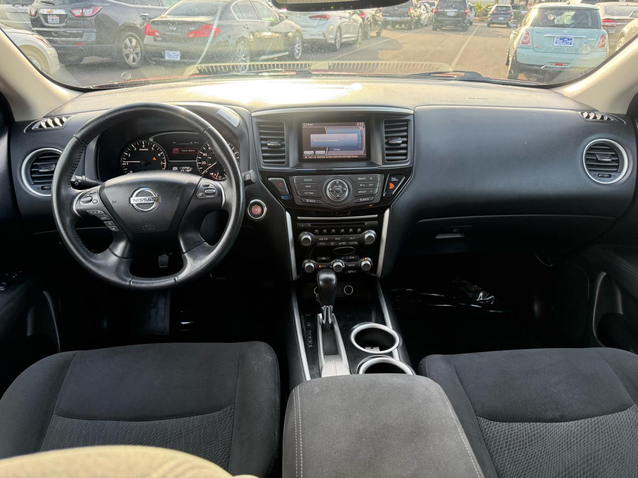 Nissan Pathfinder SV 2WD 2015