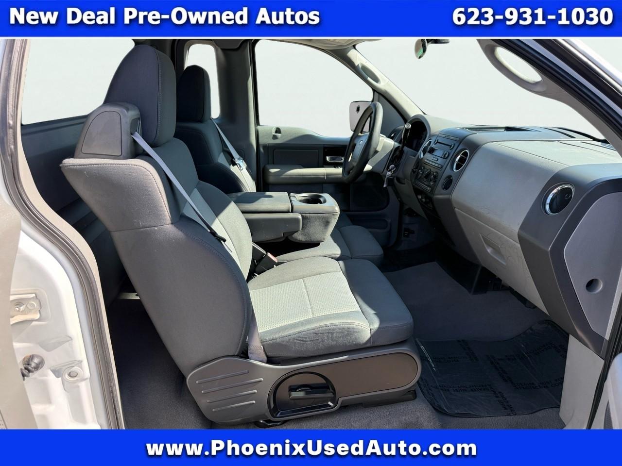 Ford F-150 2WD Reg Cab 122.5" XL 2007