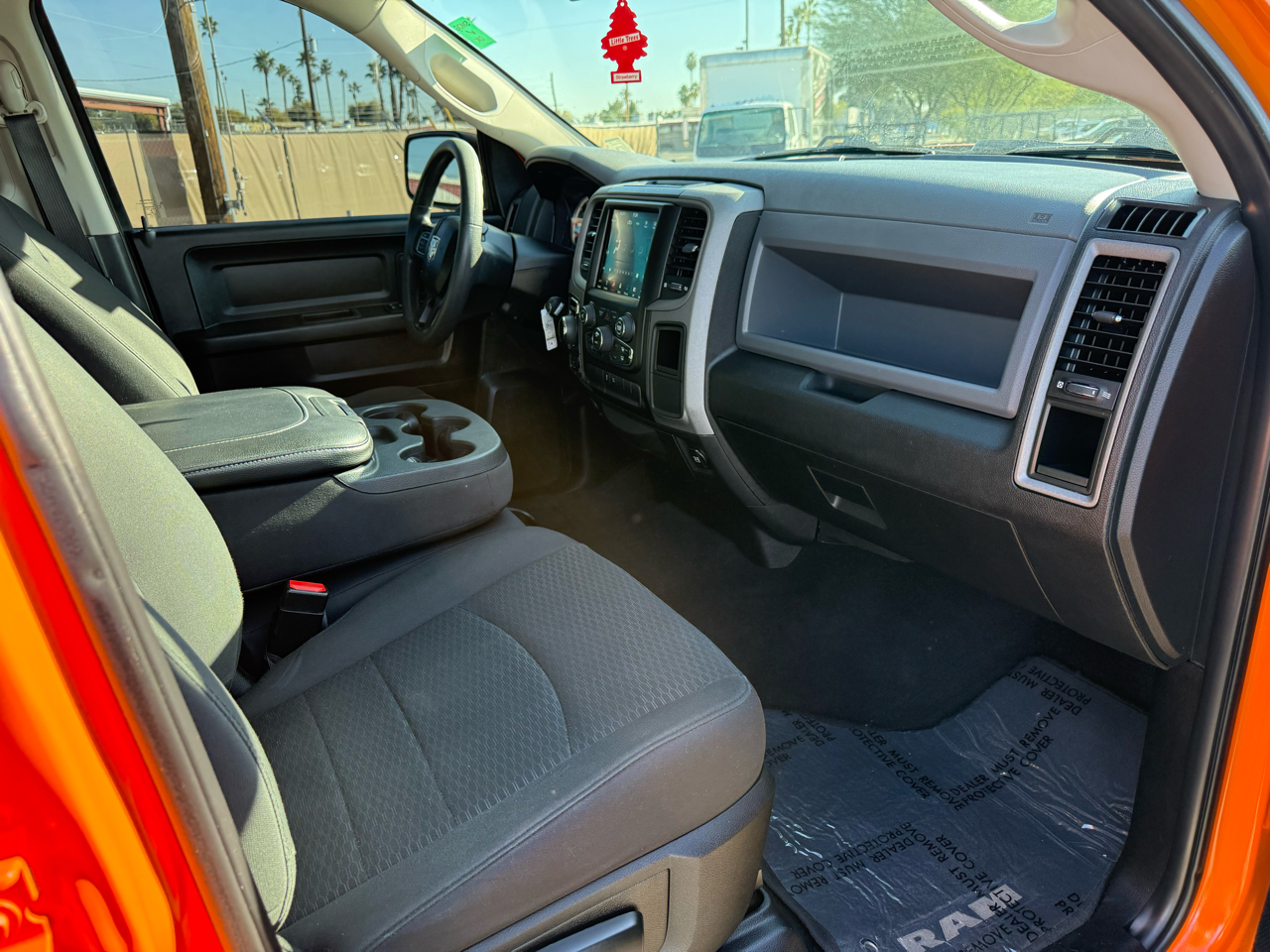 RAM 1500 Classic Tradesman Crew Cab SWB 4WD 2019