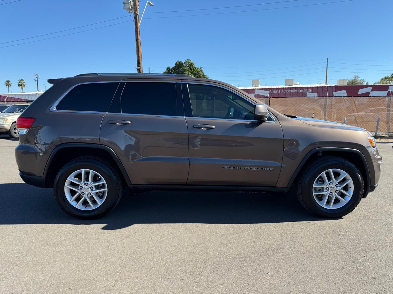 Jeep Grand Cherokee Laredo 2WD 2017