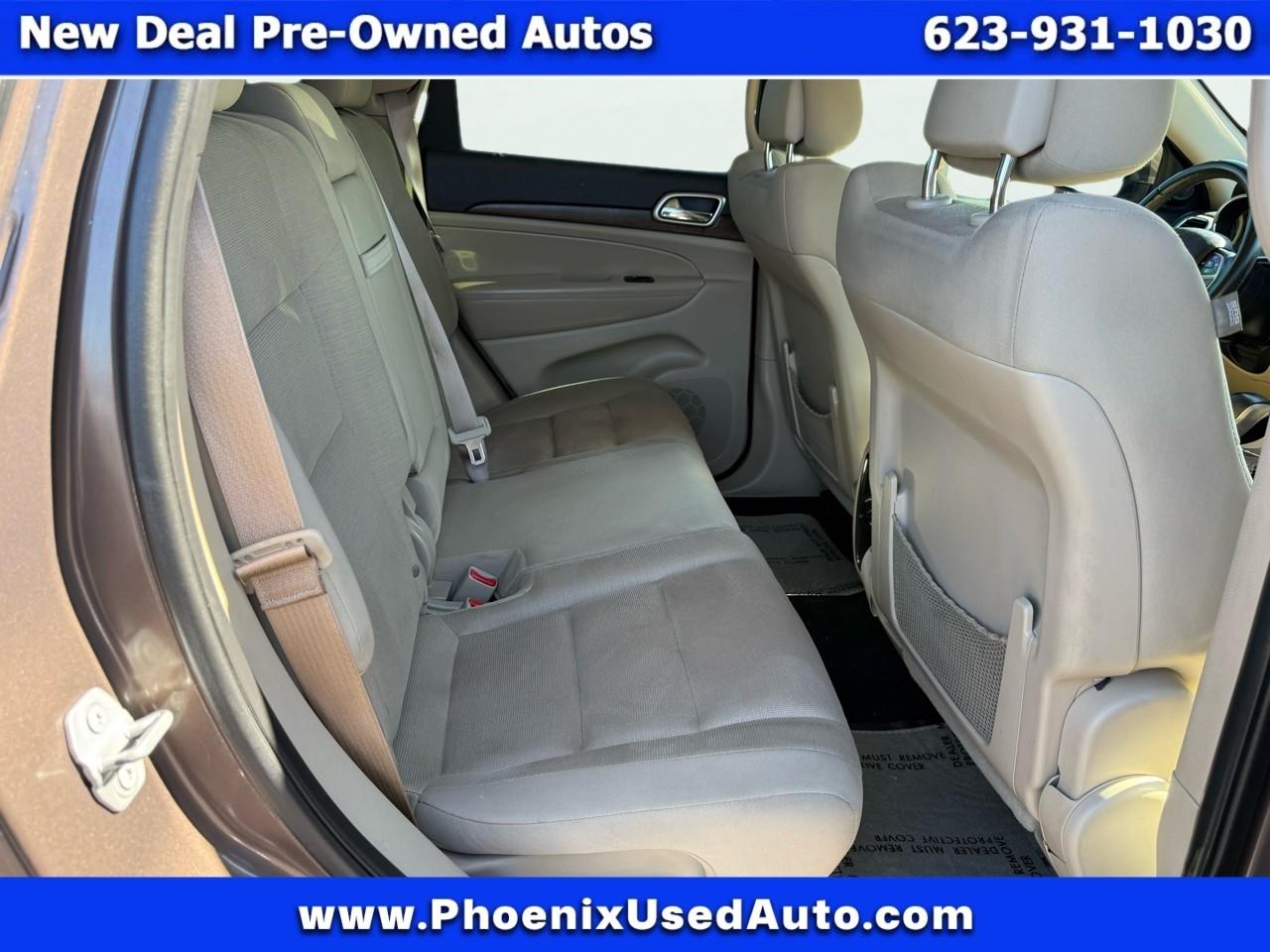 Jeep Grand Cherokee Laredo 2WD 2017