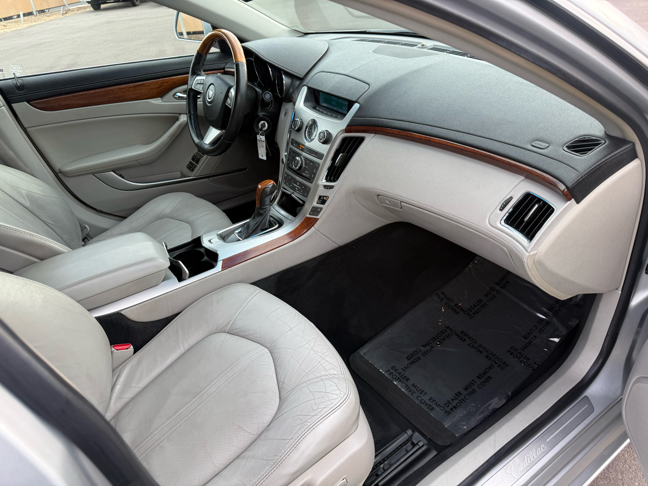 Cadillac CTS 3.0L Luxury AWD 2010