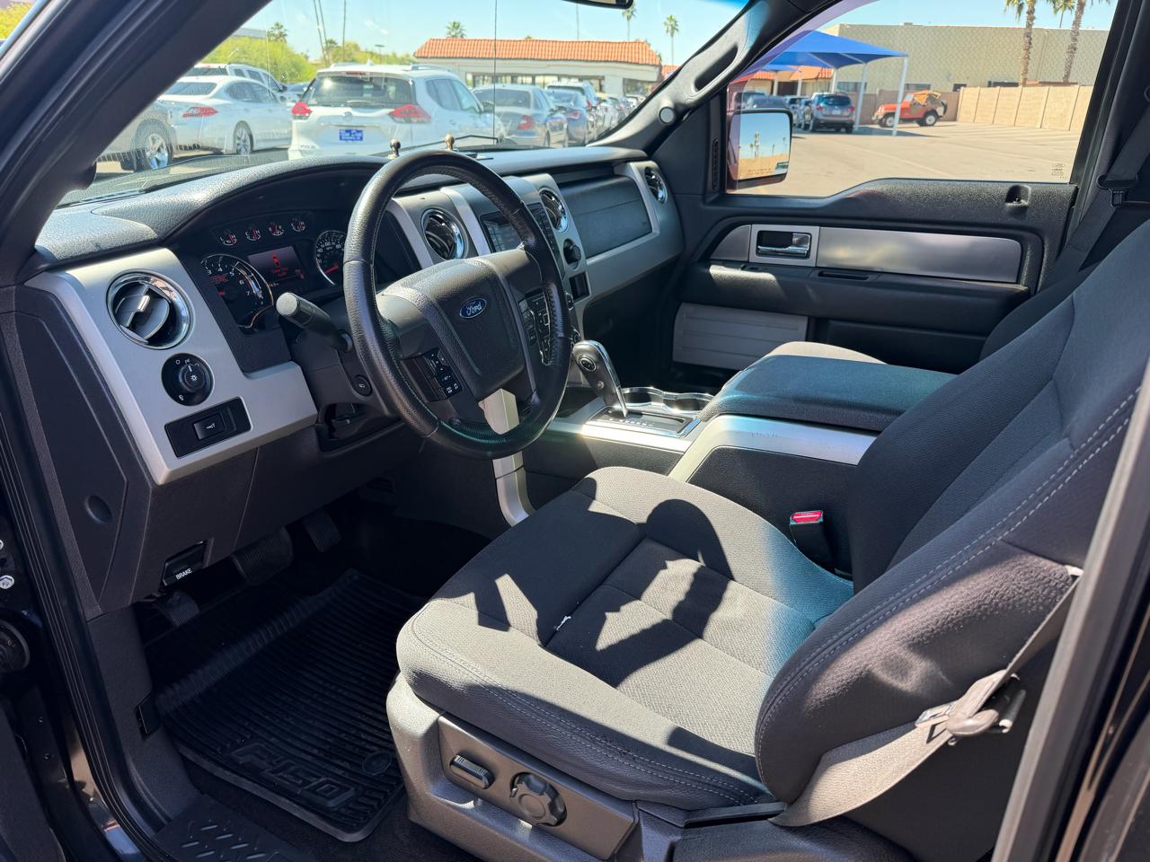 Ford F-150 4WD SuperCrew 145" XL 2013