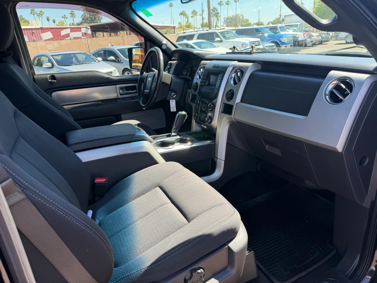 Ford F-150 4WD SuperCrew 145" XL 2013