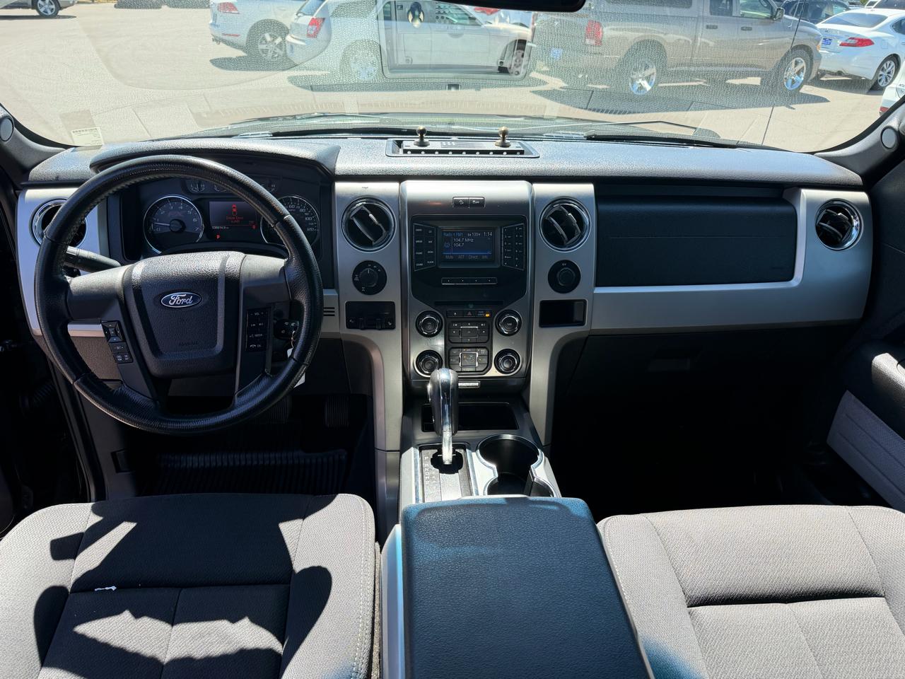 Ford F-150 4WD SuperCrew 145" XL 2013
