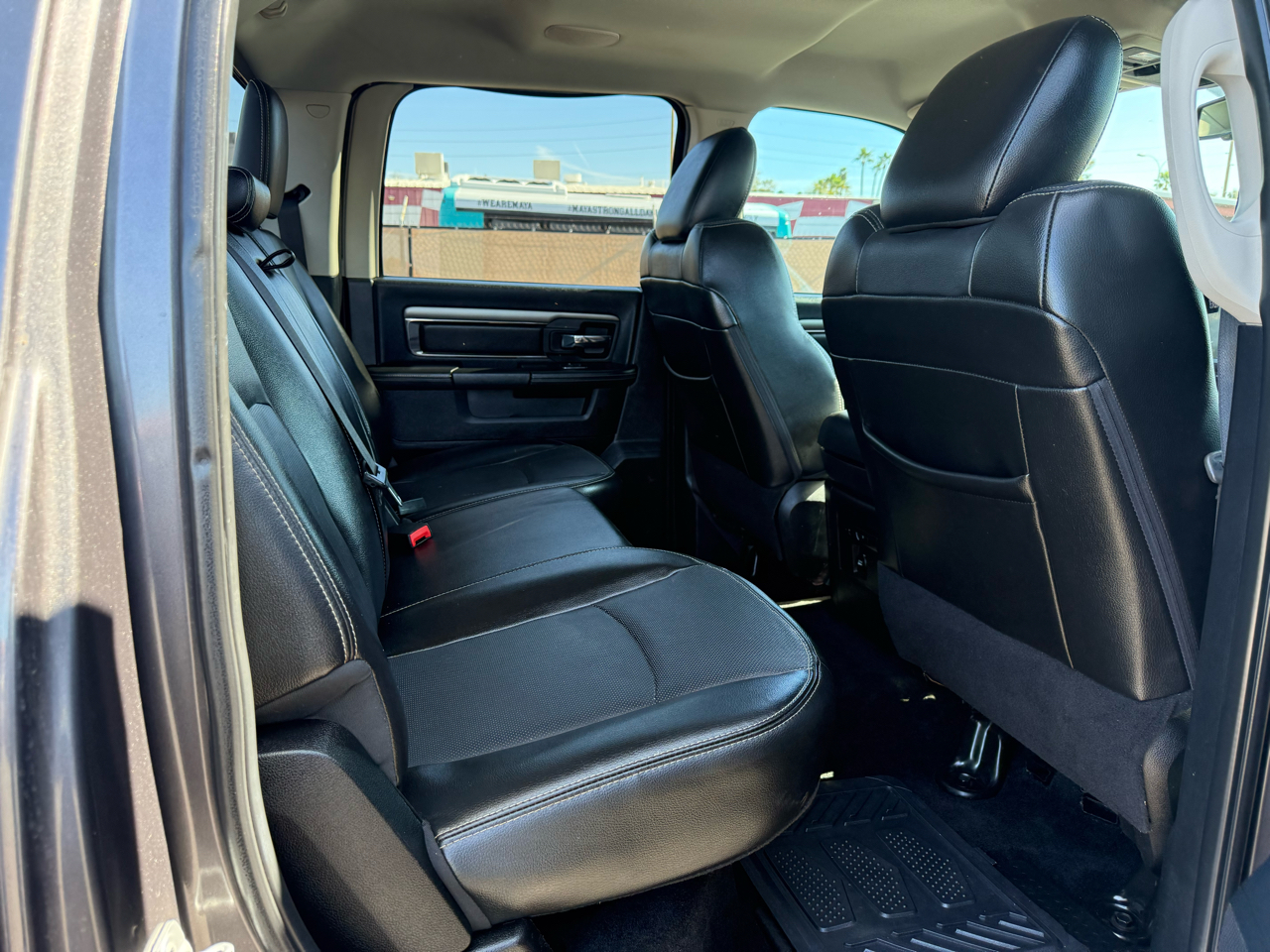 RAM 1500 4WD Crew Cab 140.5" Tradesman 2014