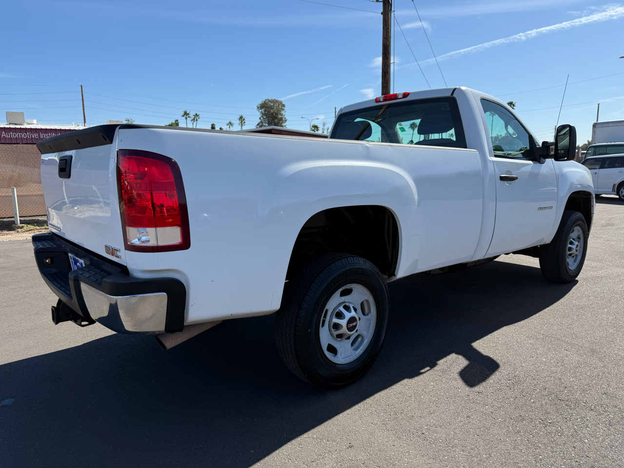 GMC Sierra 2500HD 2WD Reg Cab 142" 2014