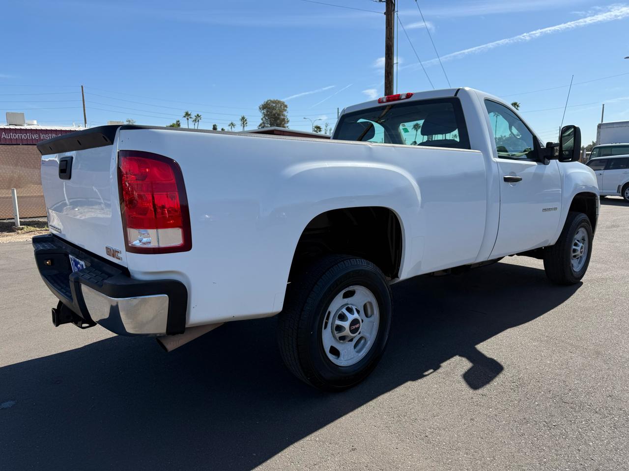 GMC Sierra 2500HD 2WD Reg Cab 142" 2014