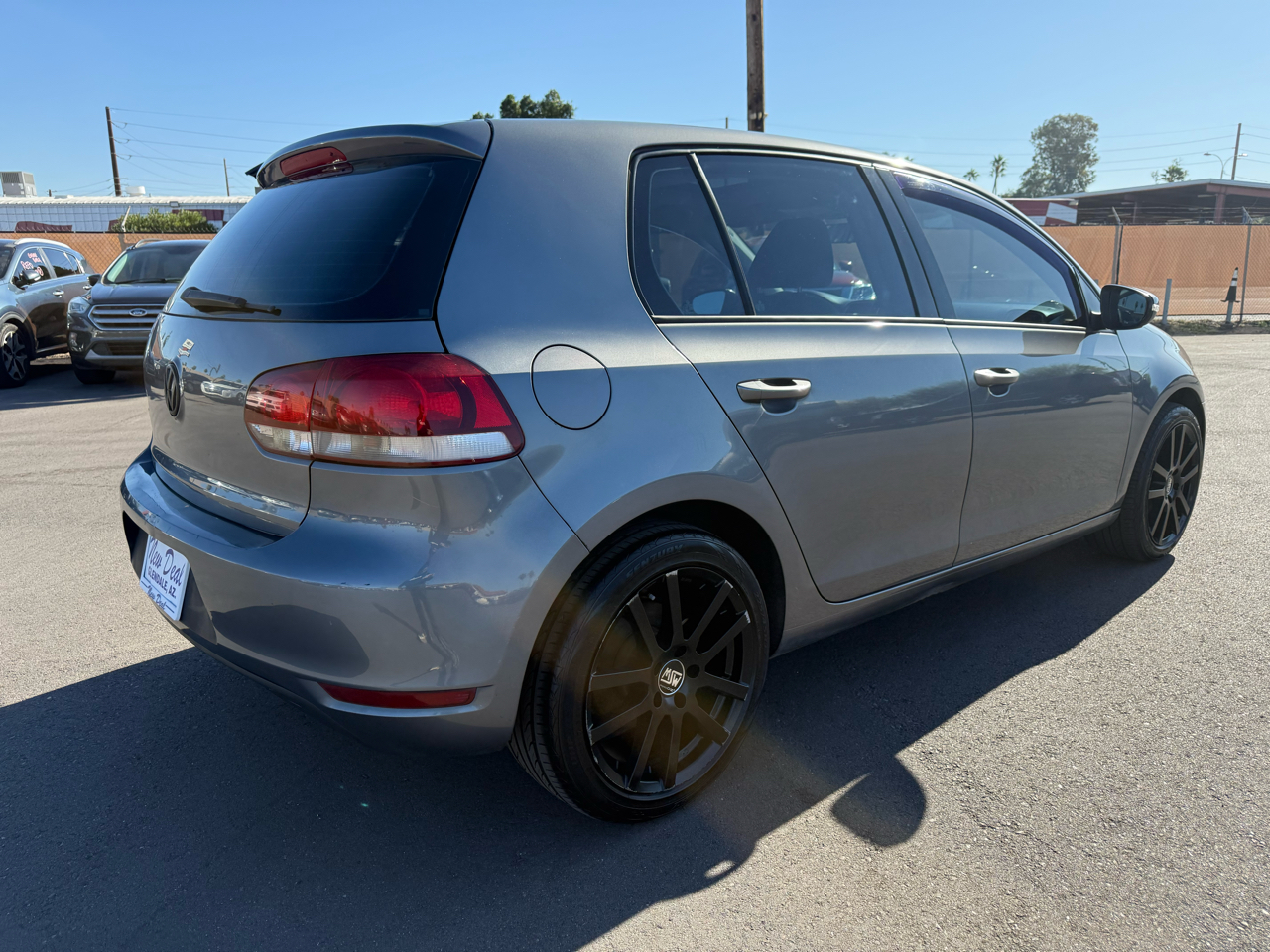 Volkswagen Golf 2.5L 4-Door PZEV 2011