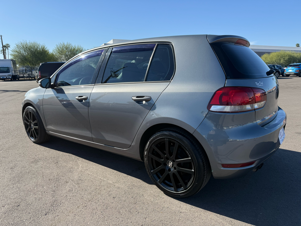 Volkswagen Golf 2.5L 4-Door PZEV 2011