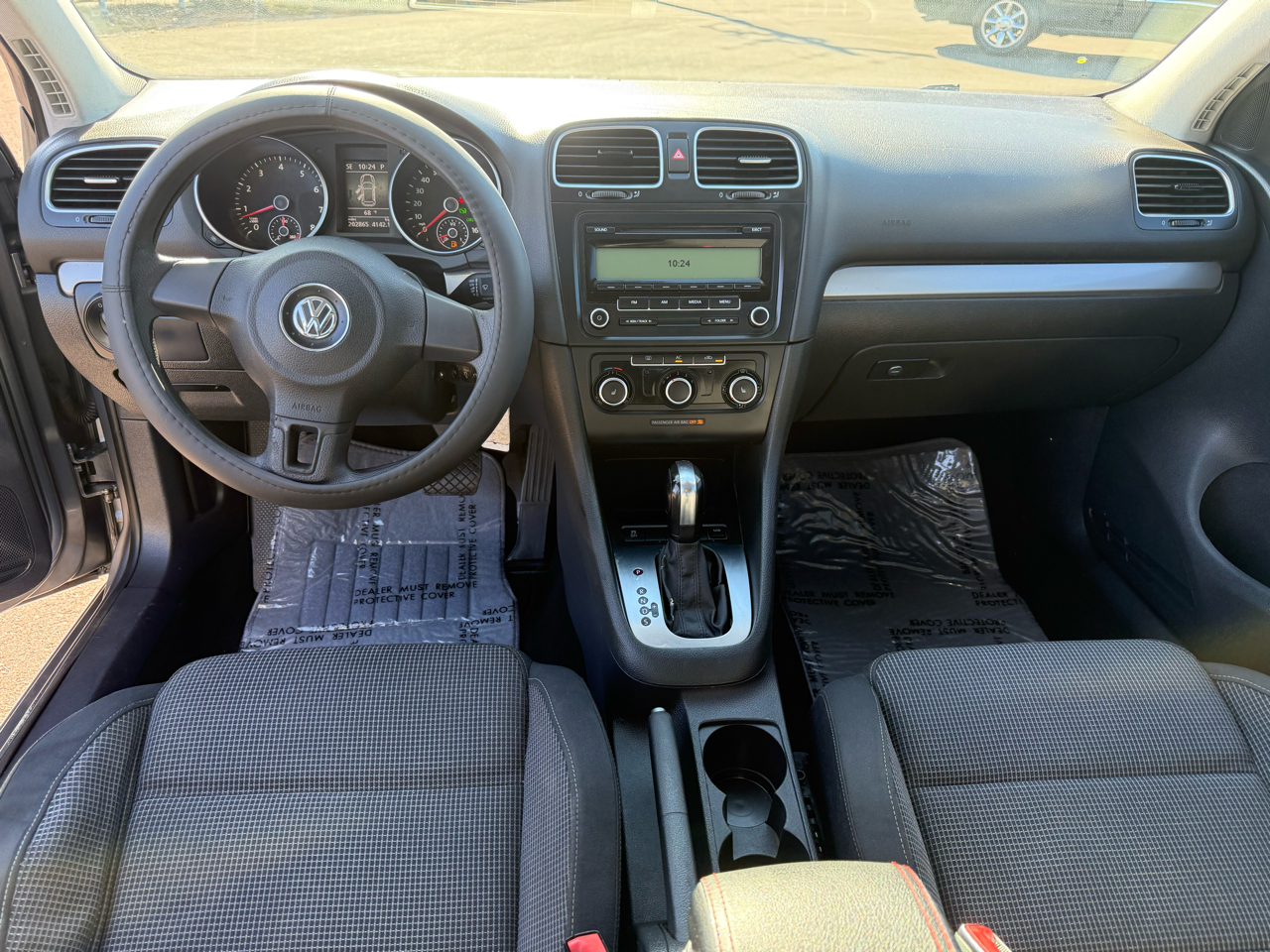 Volkswagen Golf 2.5L 4-Door PZEV 2011