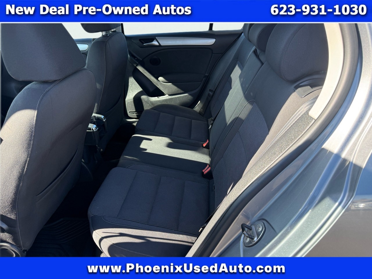 Volkswagen Golf 2.5L 4-Door PZEV 2011