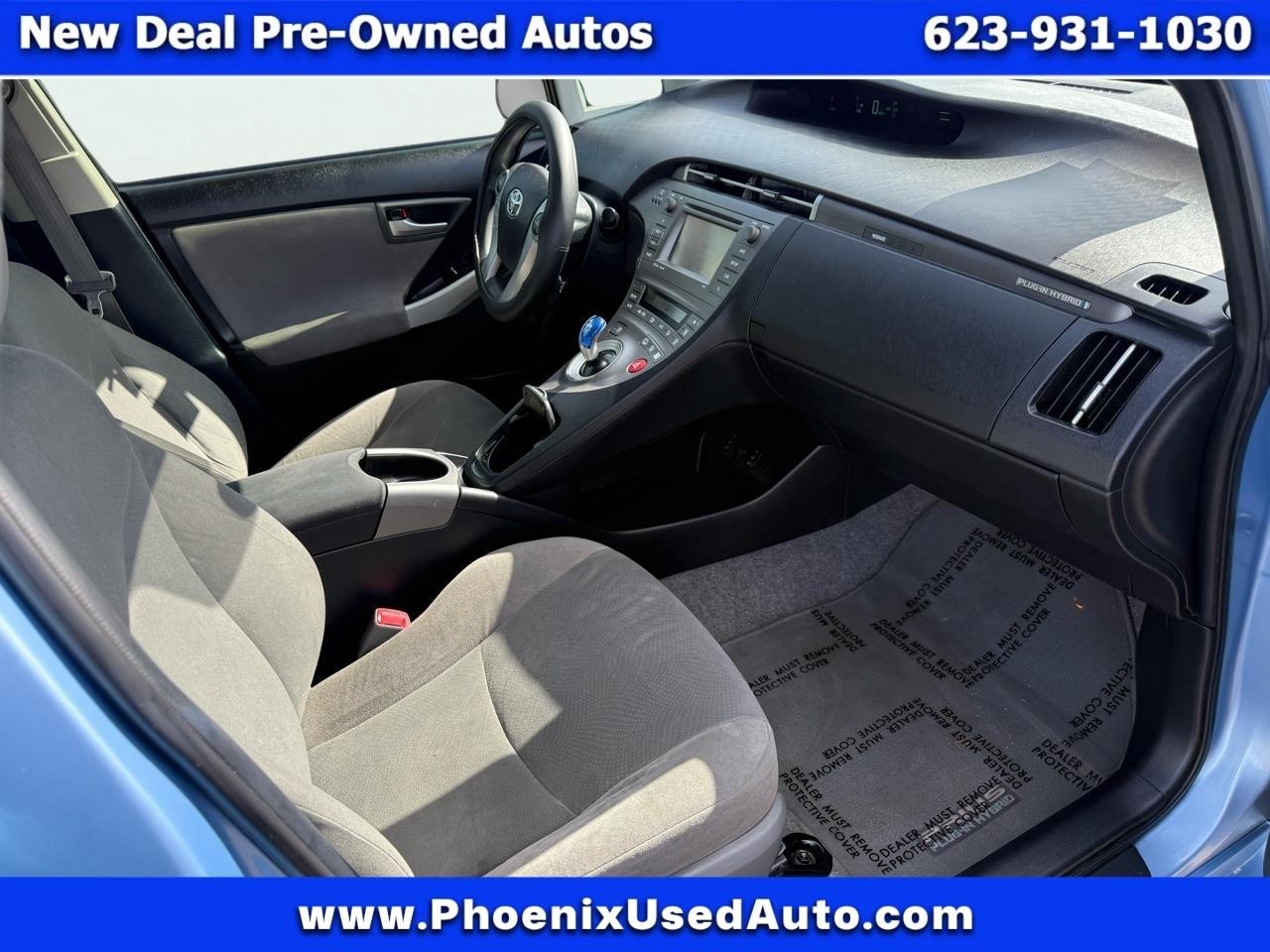 Toyota Prius Plug-In 2012