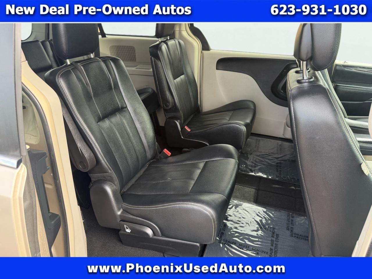 Chrysler Town & Country Touring 2016