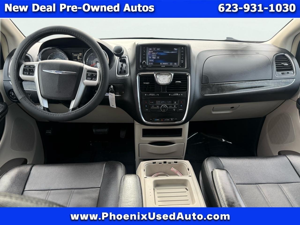 Chrysler Town & Country Touring 2016