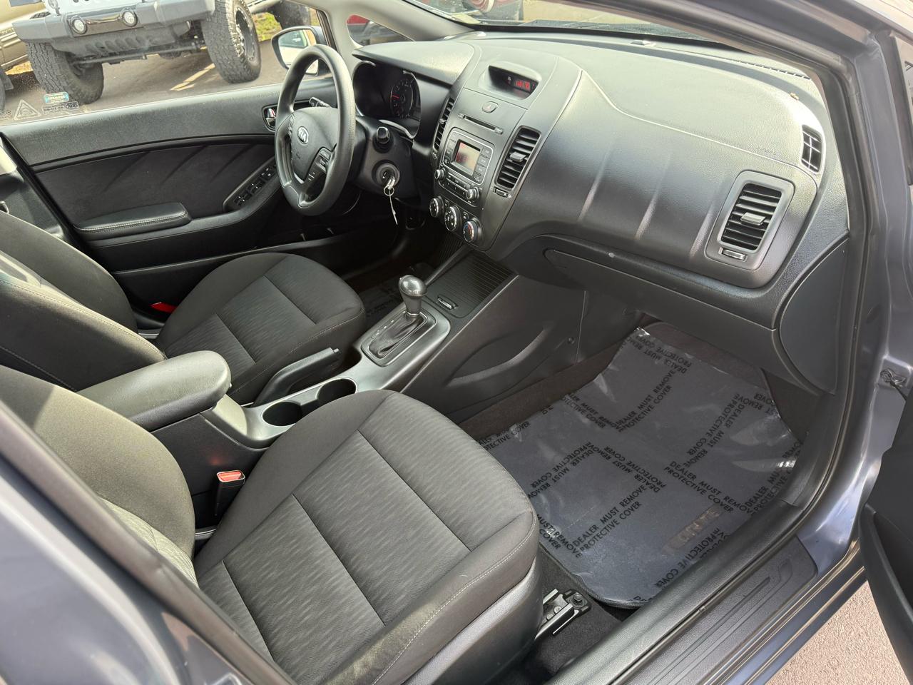 Kia Forte LX w/Popular Package 2016