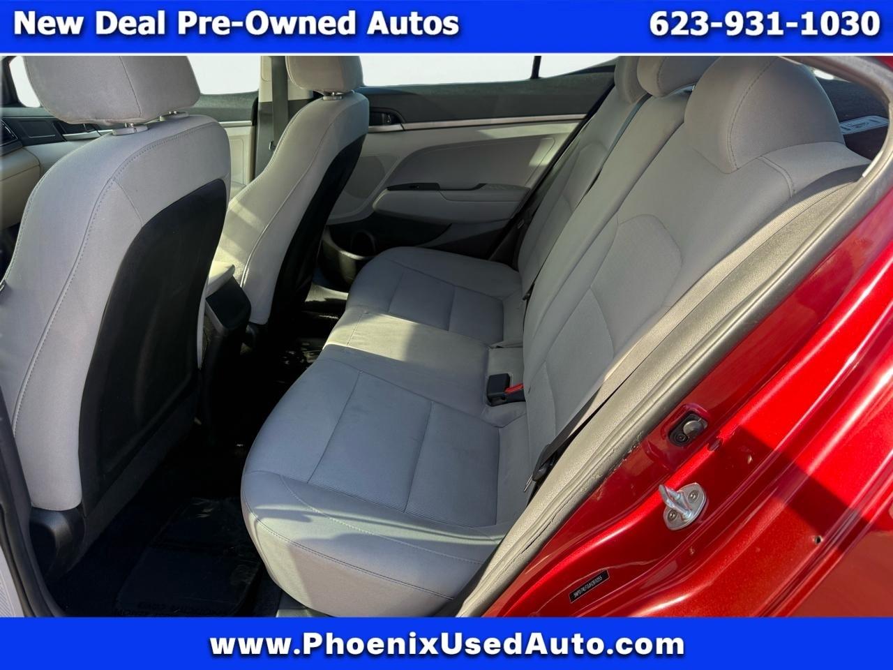 Hyundai Elantra SE 6AT 2018