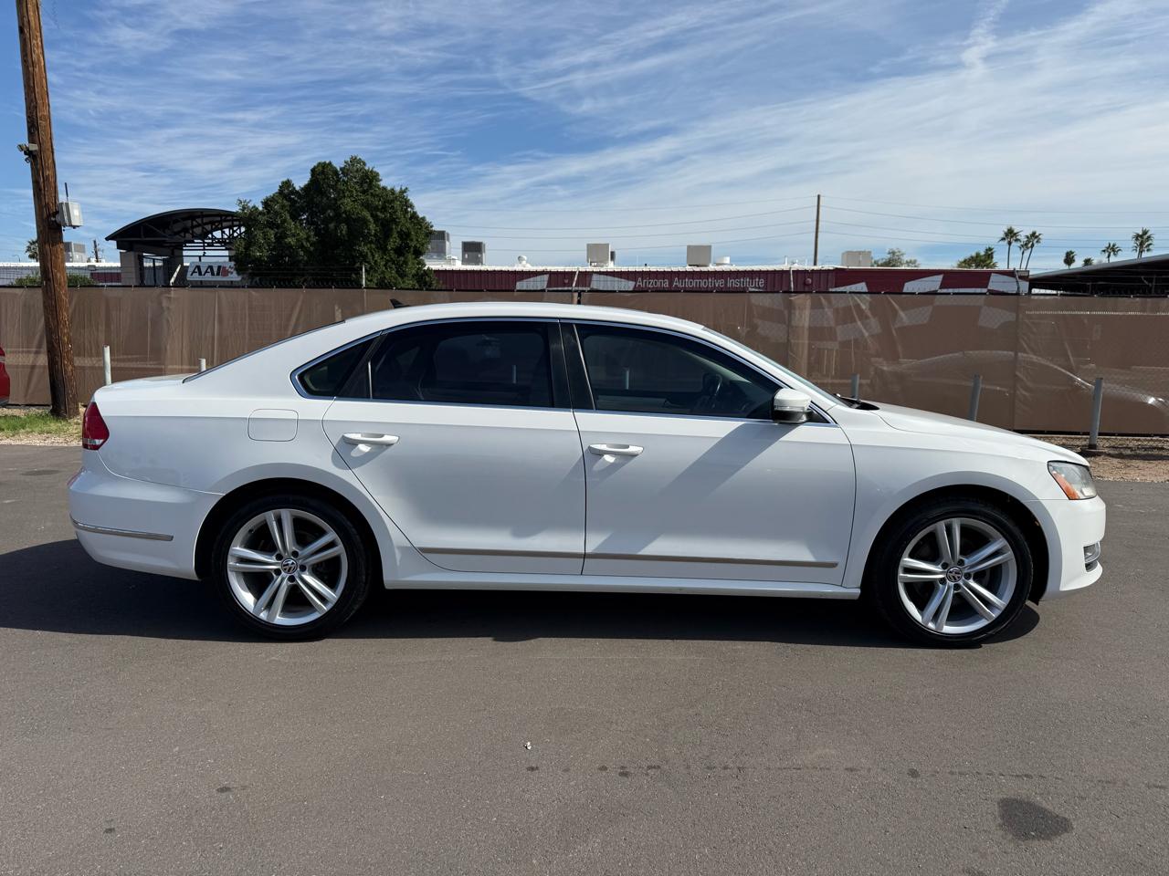 Volkswagen Passat 2.0L TDI SEL Premium 2013