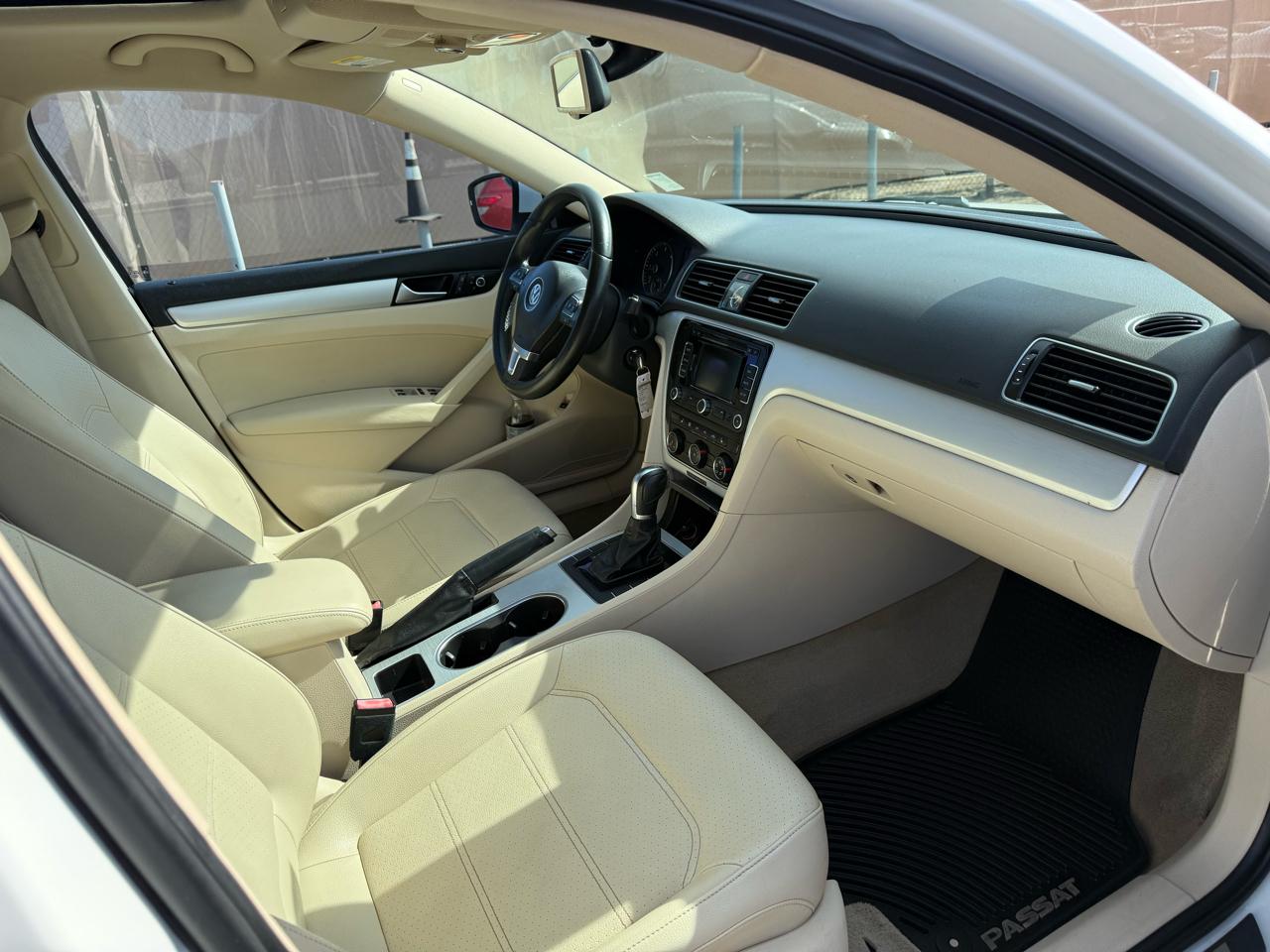 Volkswagen Passat 2.0L TDI SEL Premium 2013