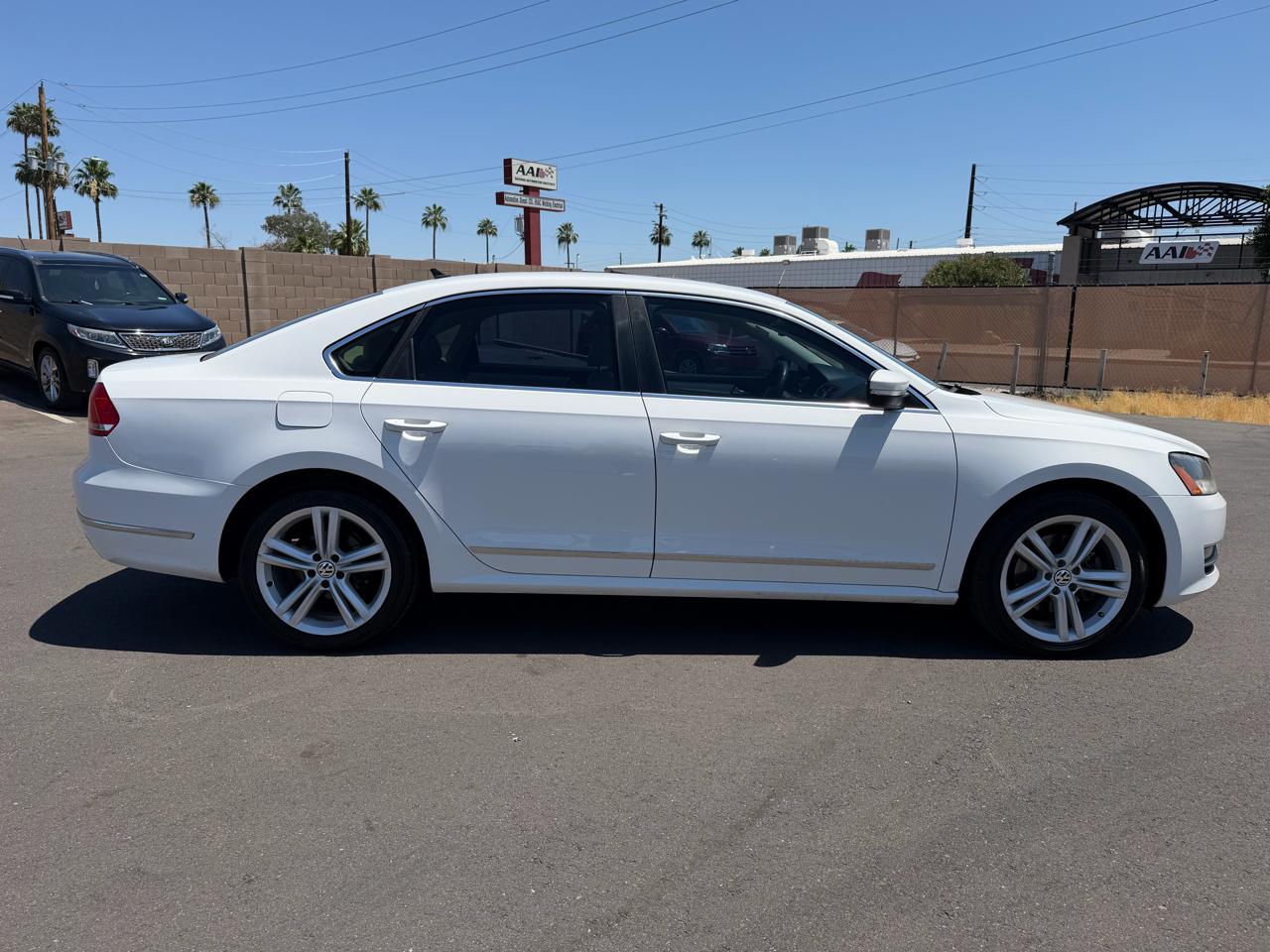 Volkswagen Passat 2.0L TDI SEL Premium 2013
