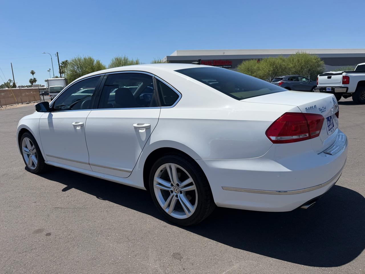 Volkswagen Passat 2.0L TDI SEL Premium 2013