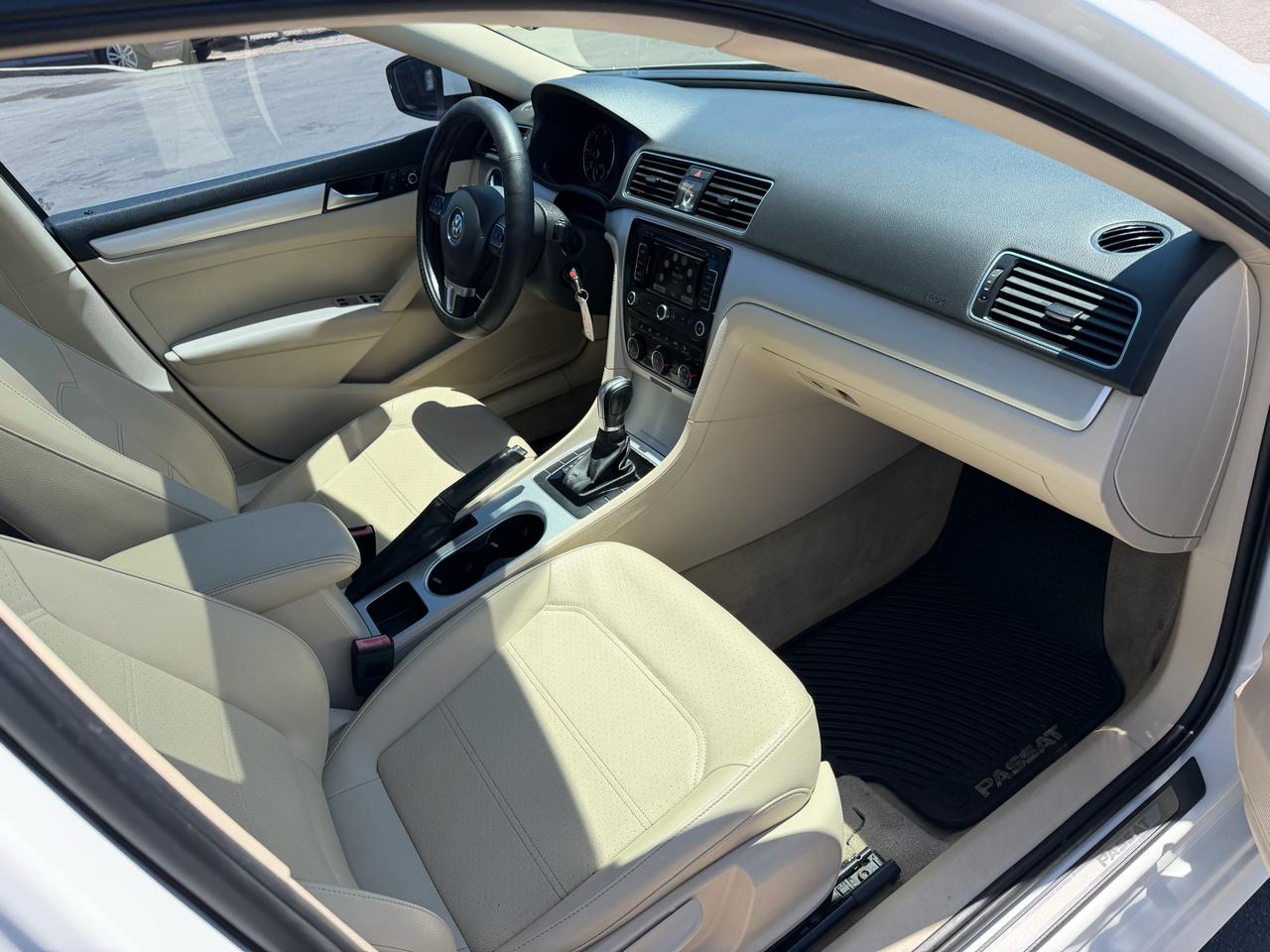 Volkswagen Passat 2.0L TDI SEL Premium 2013