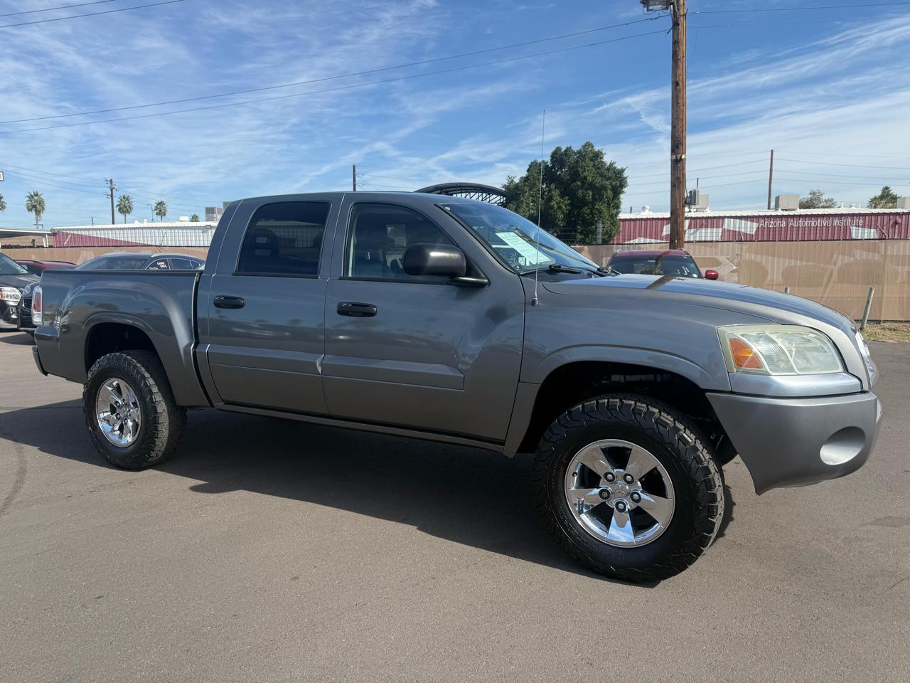 2006 Mitsubishi Raider XLS Double Cab AWD
