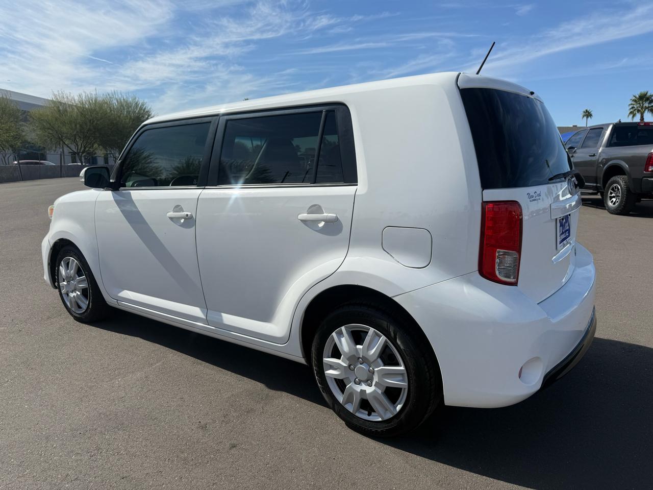 Scion xB 5-Door Wagon 5-Spd MT 2015