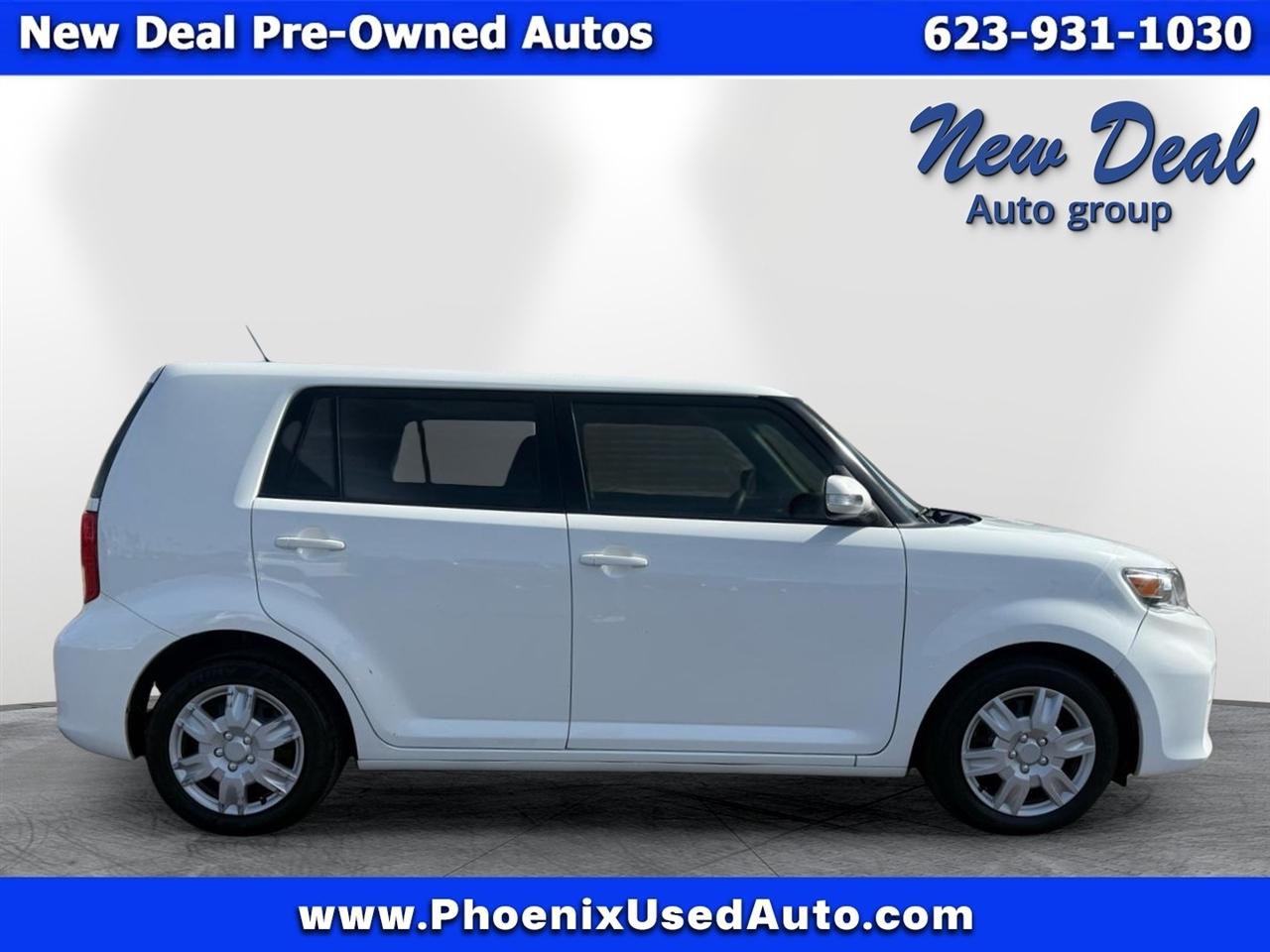 Scion xB 5-Door Wagon 5-Spd MT 2015
