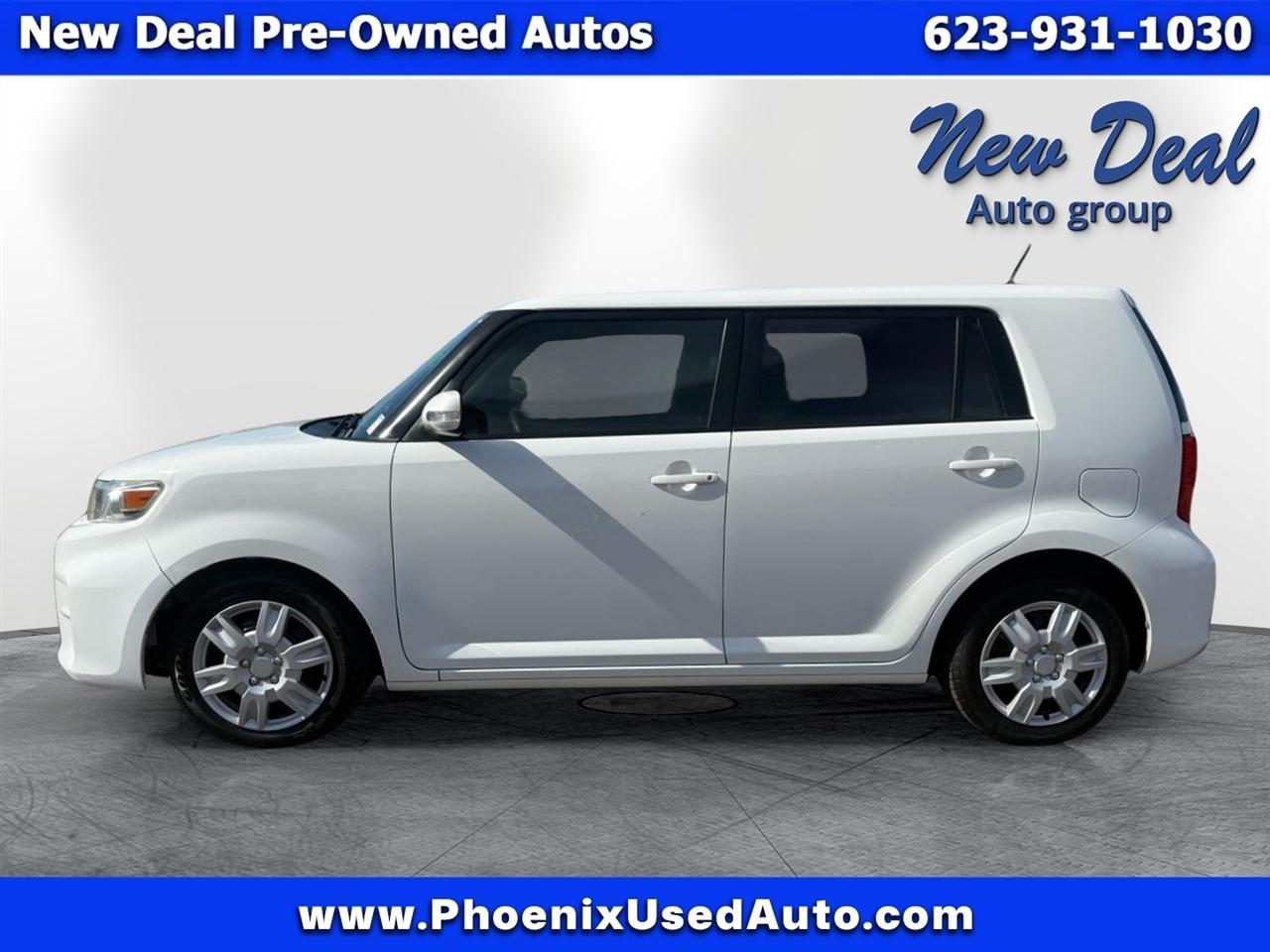 Scion xB 5-Door Wagon 5-Spd MT 2015