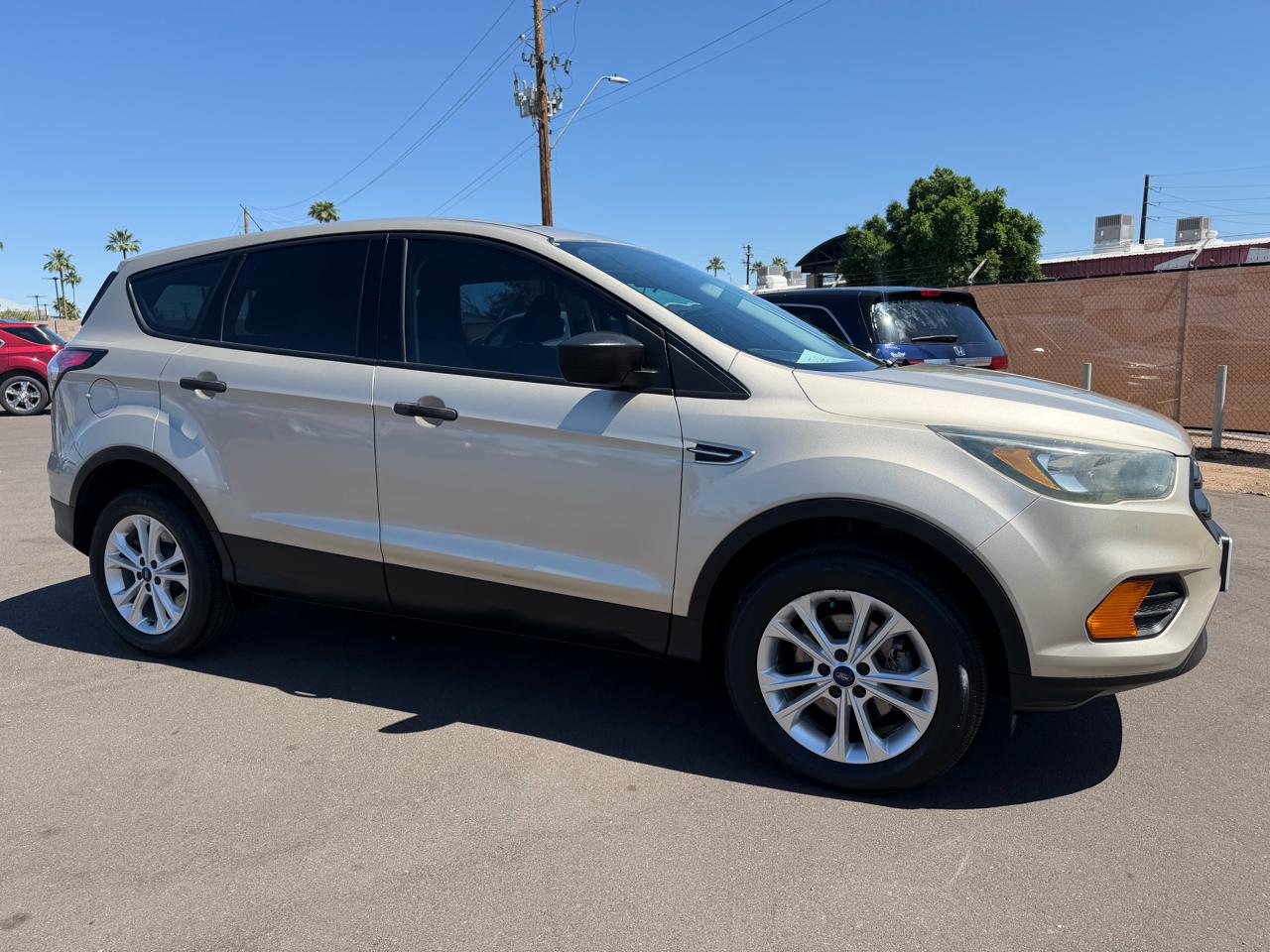 Ford Escape S FWD 2018