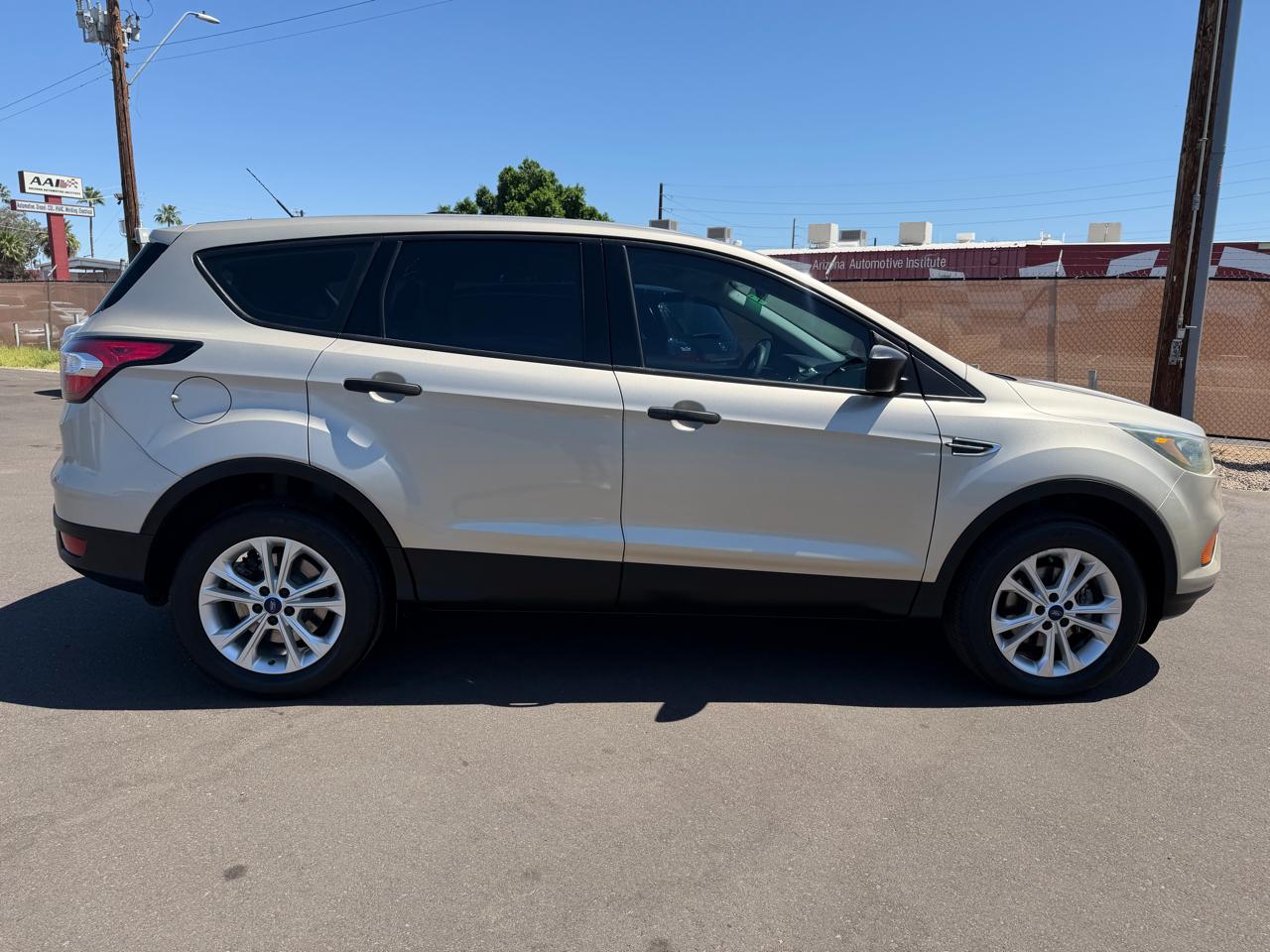 Ford Escape S FWD 2018