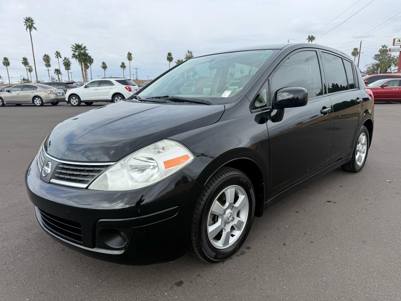 Nissan Versa 1.8 S Hatchback 2009
