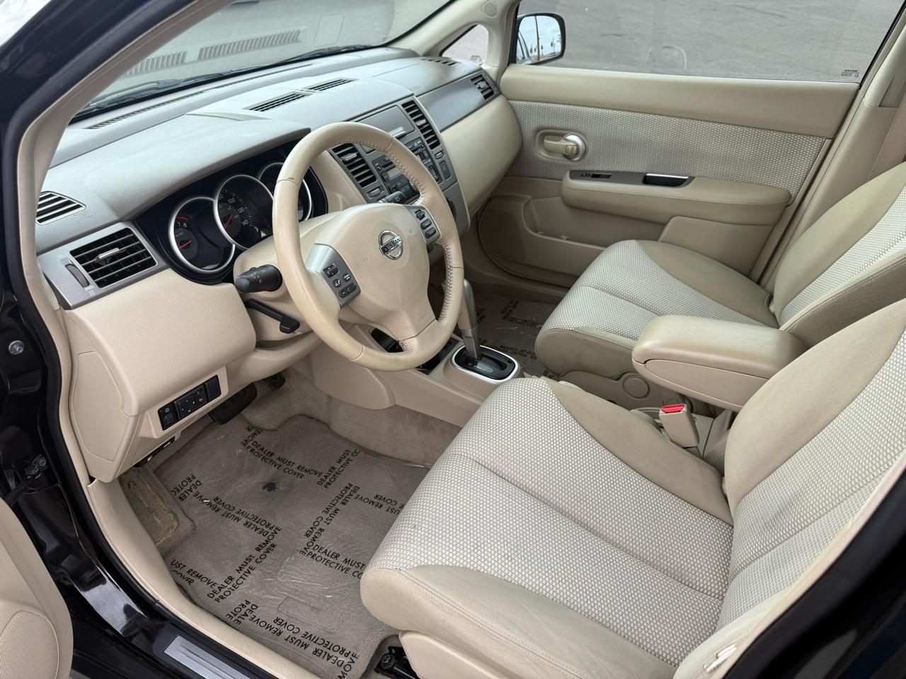 Nissan Versa 1.8 S Hatchback 2009