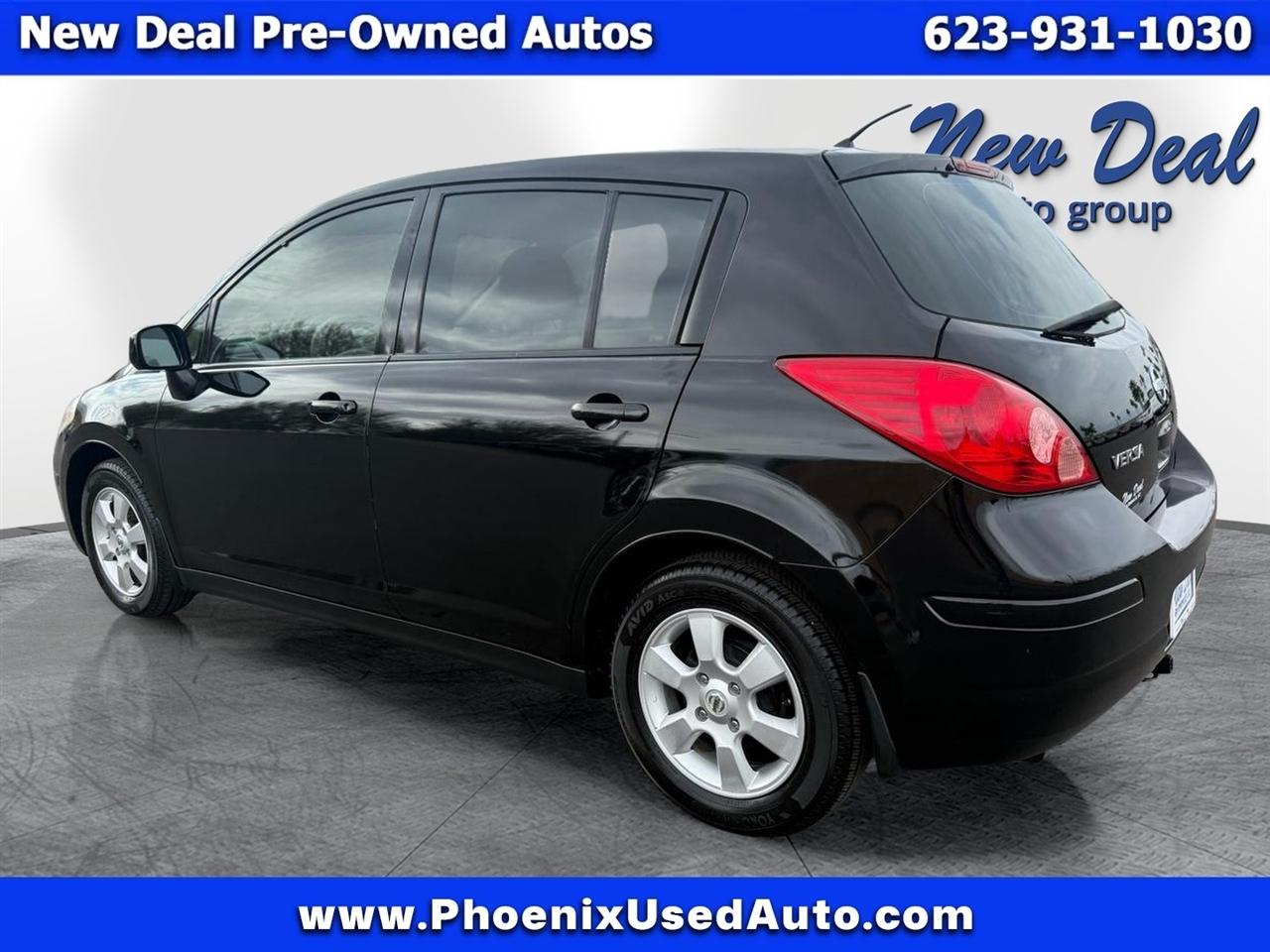 Nissan Versa 1.8 S Hatchback 2009