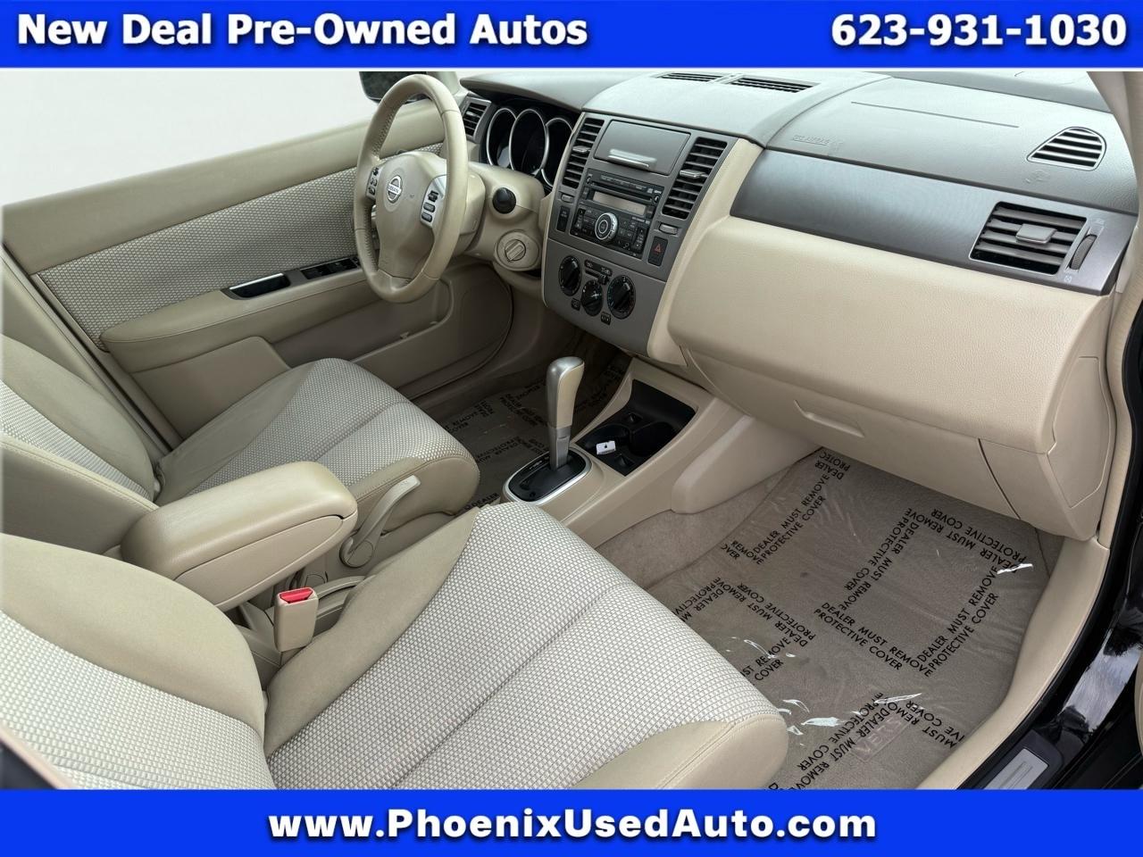 Nissan Versa 1.8 S Hatchback 2009